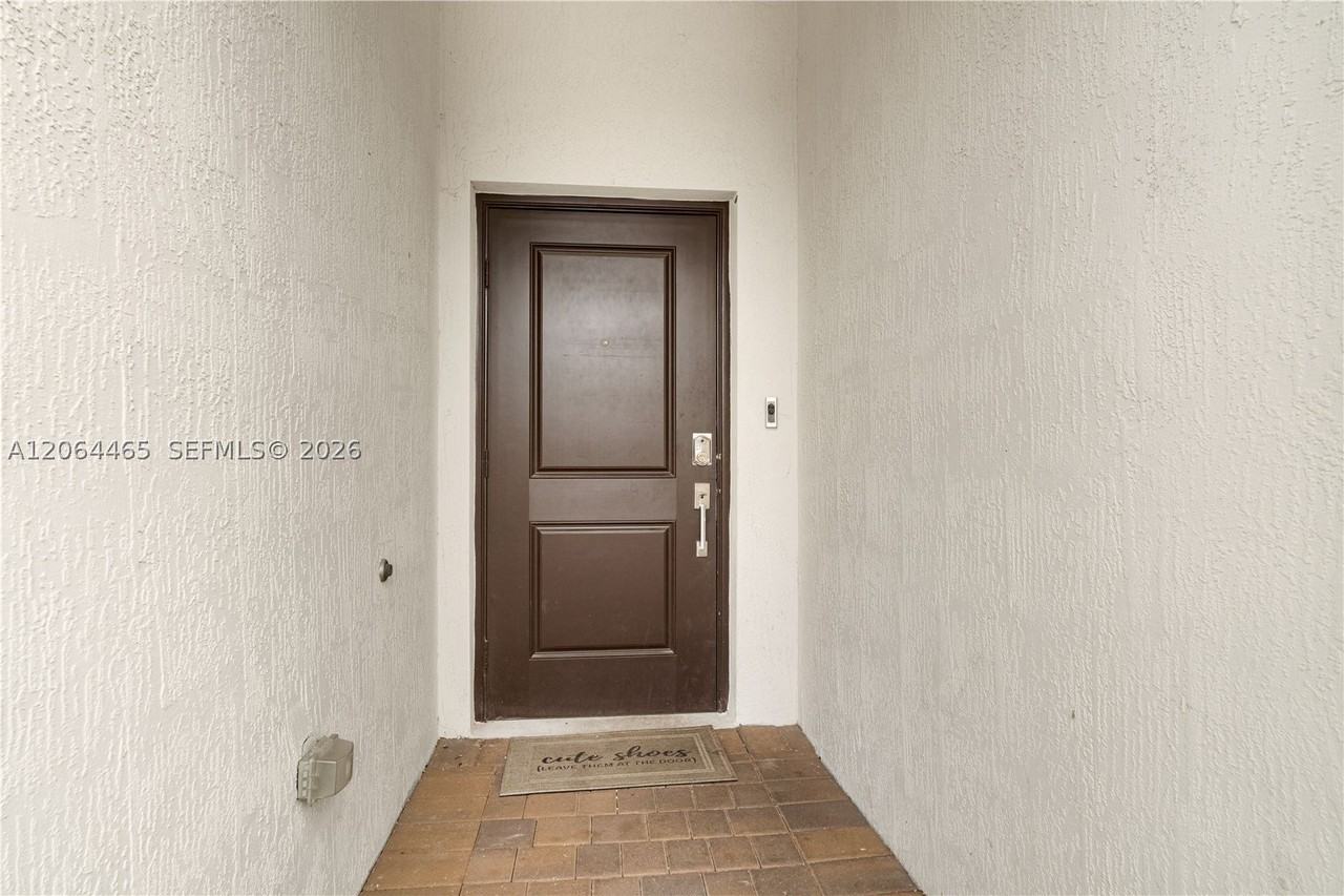 12121 Nw 23rd Ct - Photo 4 of 41