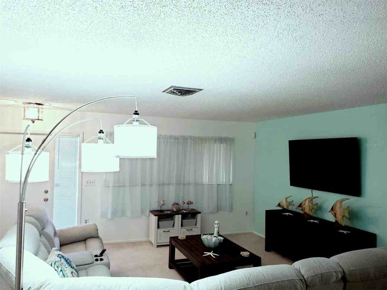 2203 43rd St W - Photo 6 of 25