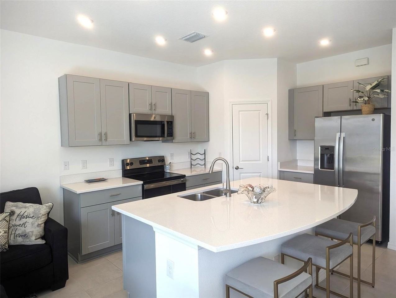 5753 Haven Ter - Photo 2 of 26