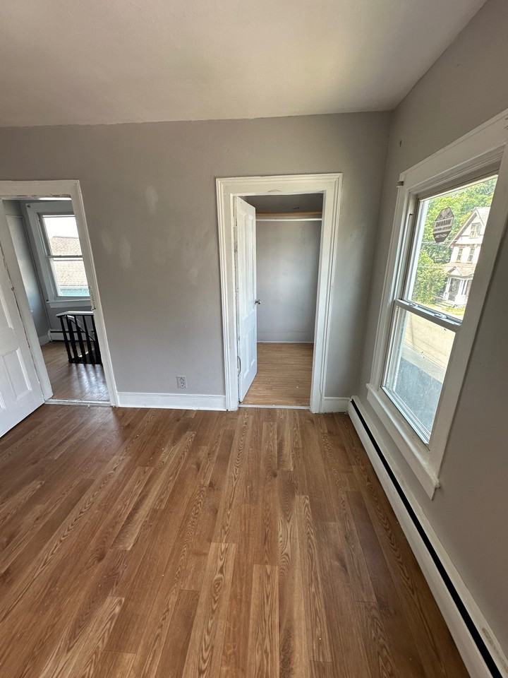 8 Allen St #1 - Photo 6 of 10