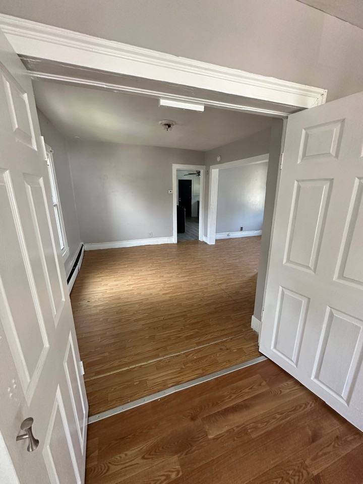 8 Allen St #1 - Photo 7 of 10