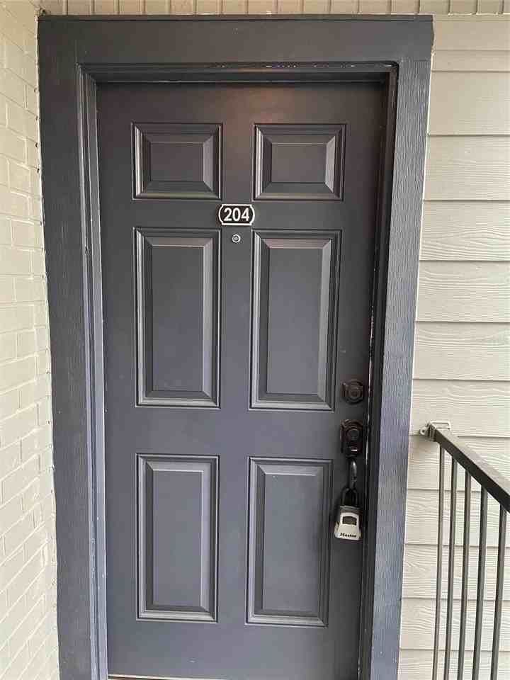 3764 Idlebrook Cir #204 - Photo 3 of 32