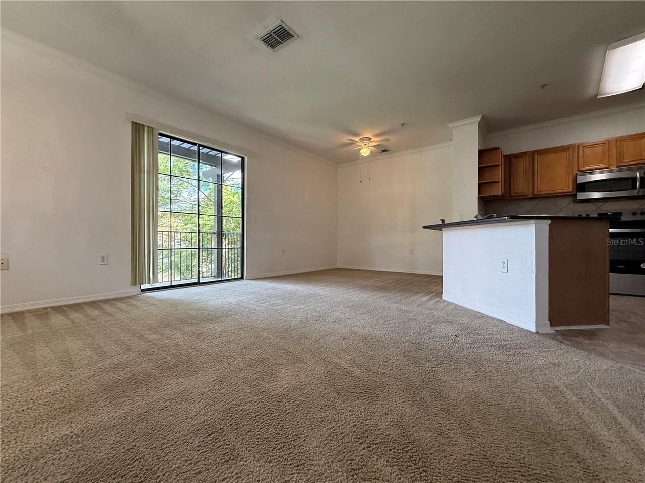 6121 Metrowest Blvd #101 - Photo 5 of 32