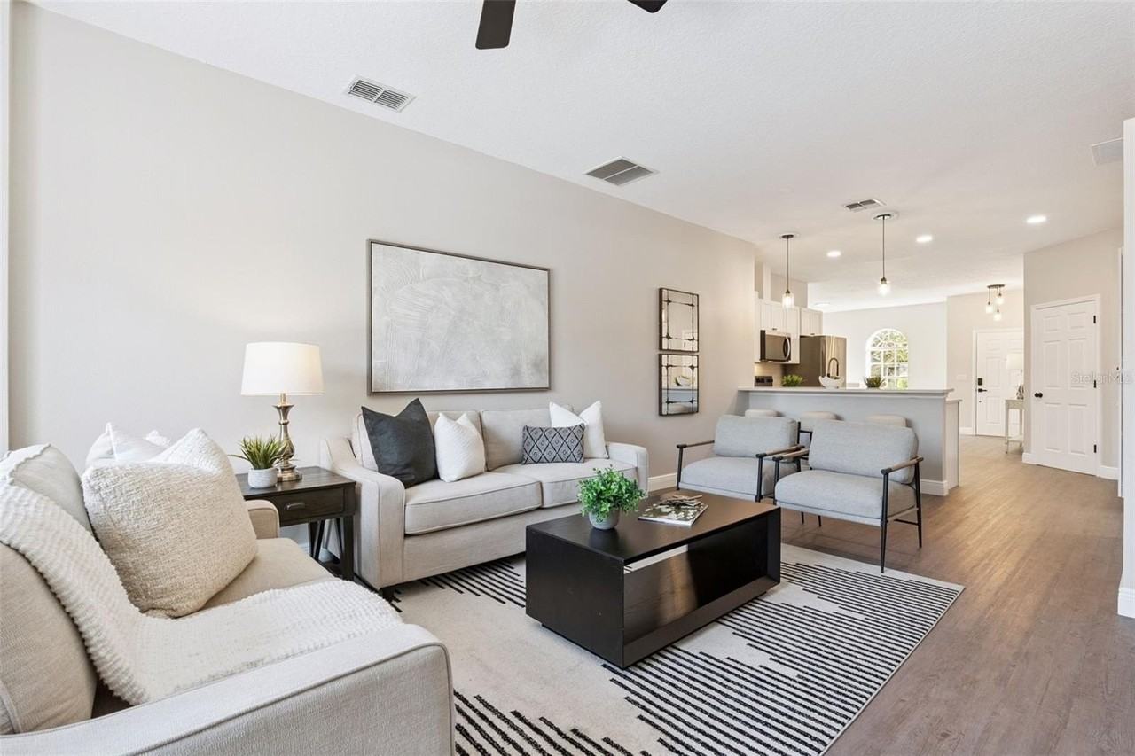 1209 Cathcart Cir - Photo 4 of 41