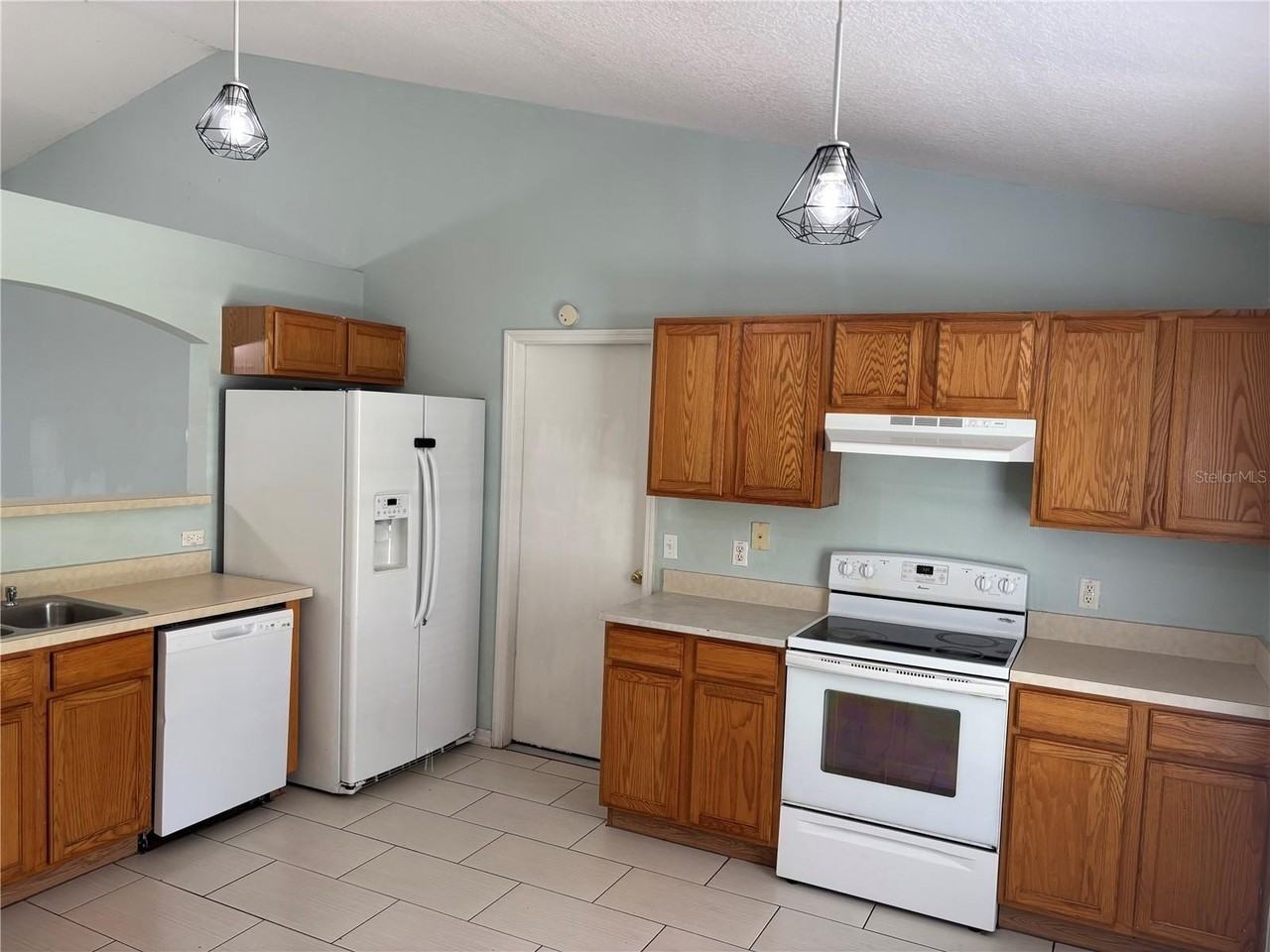 120 Spoonbill Ct - Photo 3 of 18