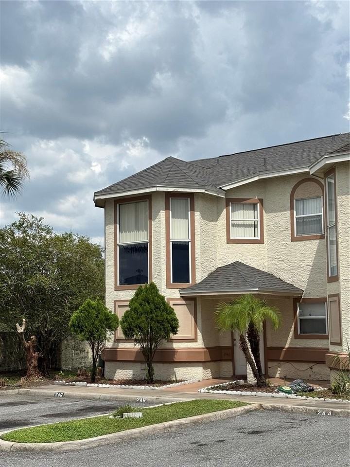 246 Dawn Ct - Photo 3 of 21