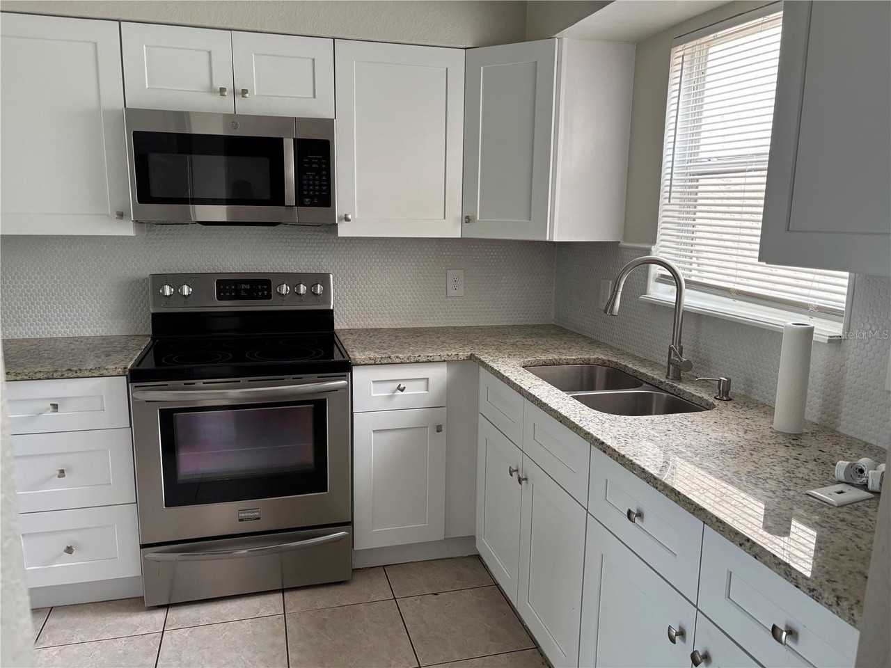 246 Dawn Ct - Photo 4 of 21