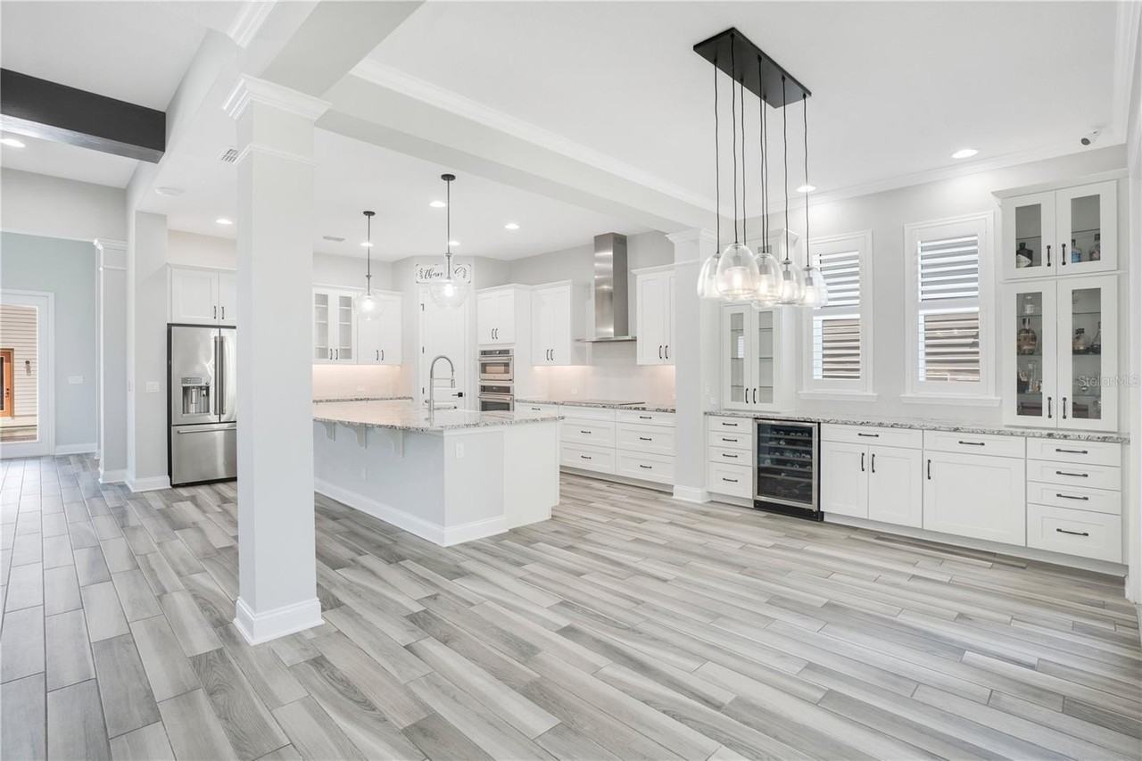 13101 Gabor Ave - Photo 7 of 34