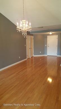 2315 S Clewis Ct #202 - Photo 3 of 12
