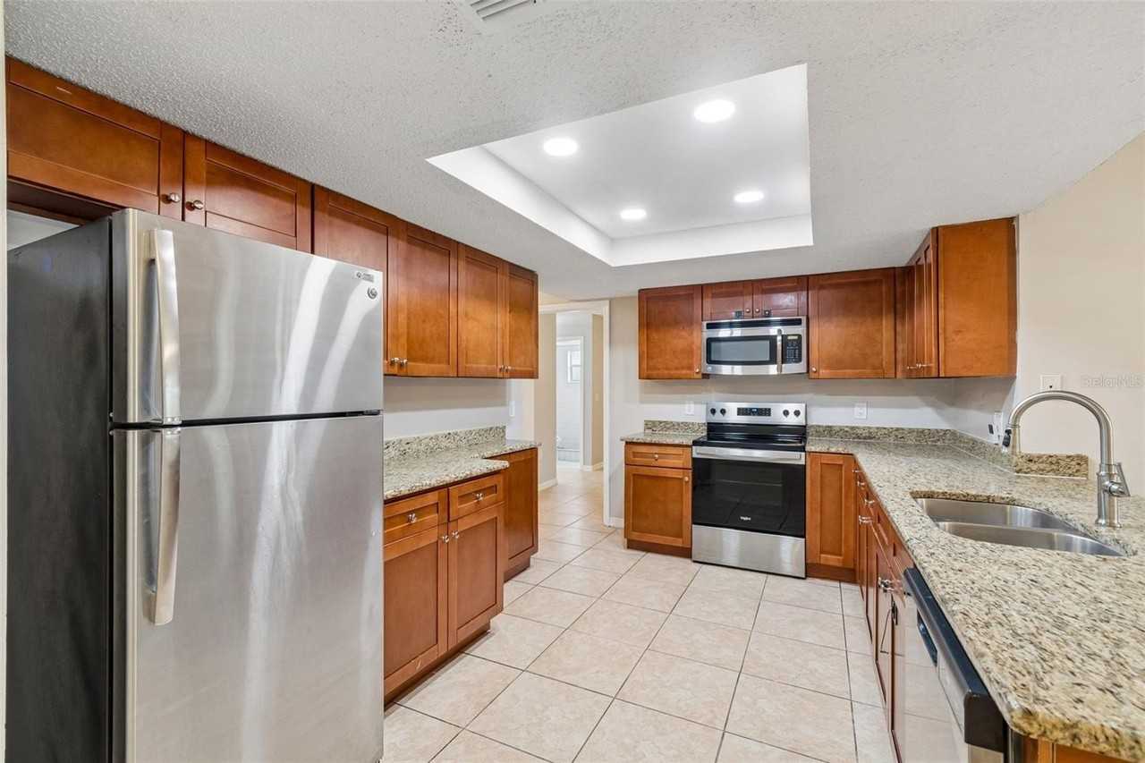 8526 Huntsman Ln - Photo 6 of 25