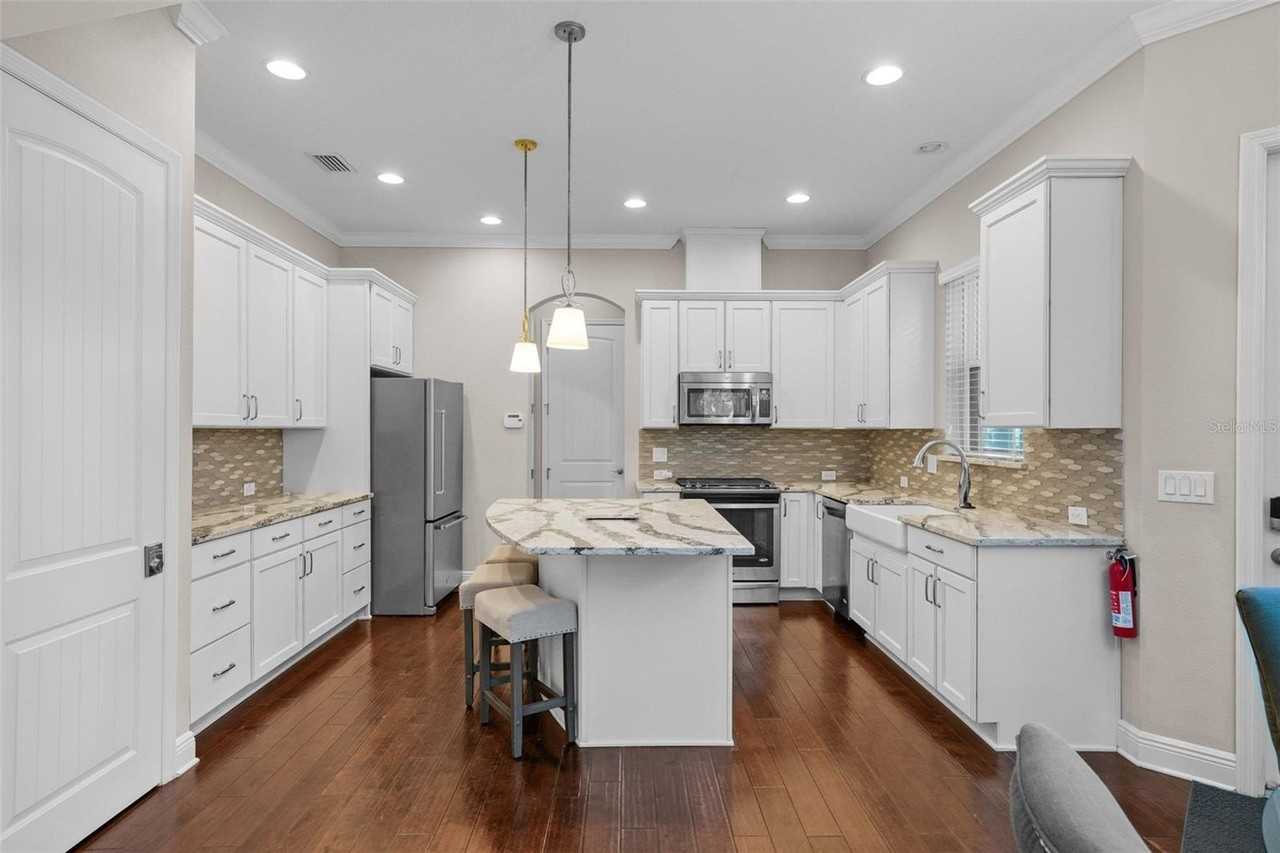 214 S Habana Ave #1 - Photo 6 of 48