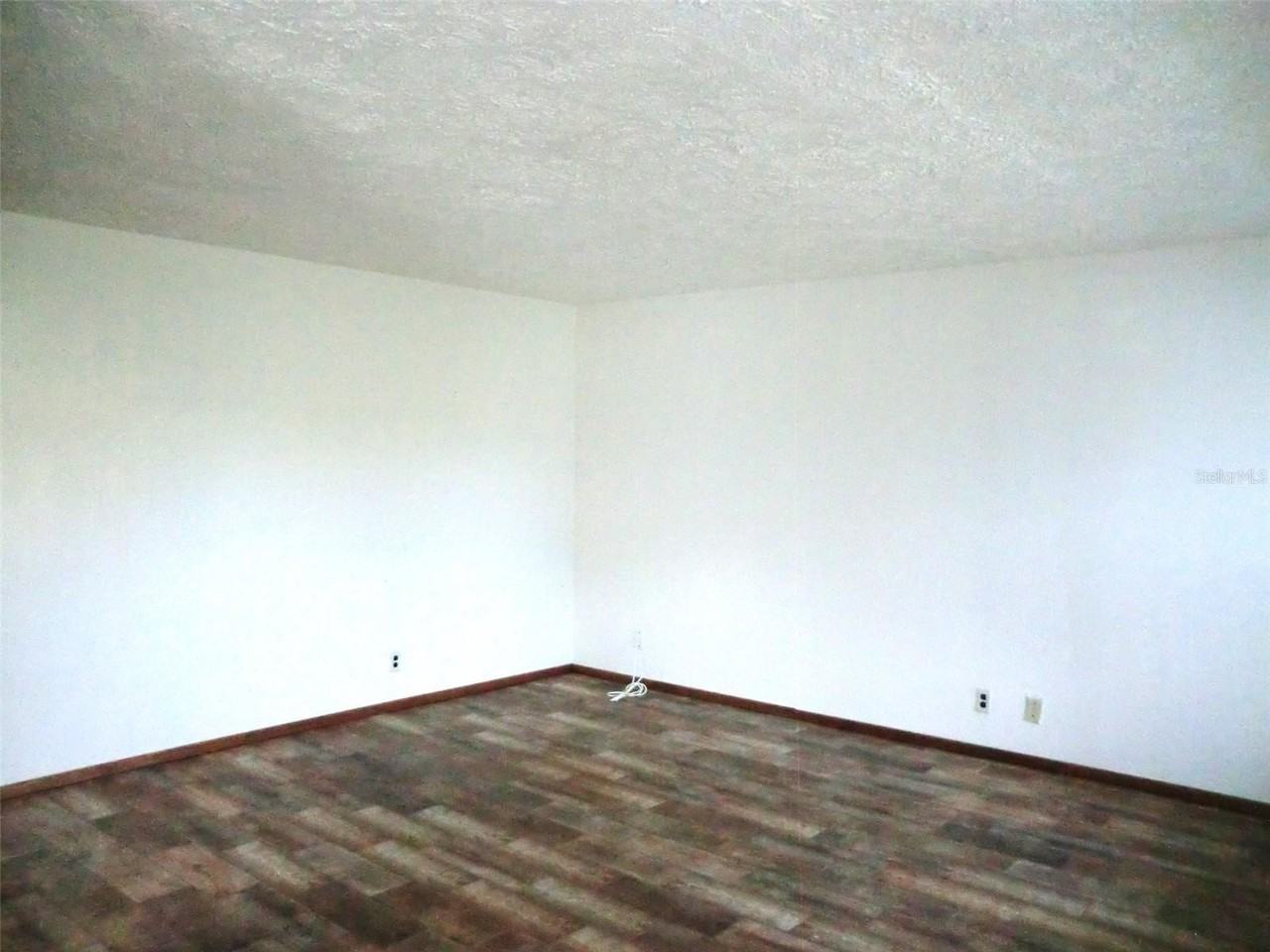 202 Bedford Trl #112 - Photo 2 of 18