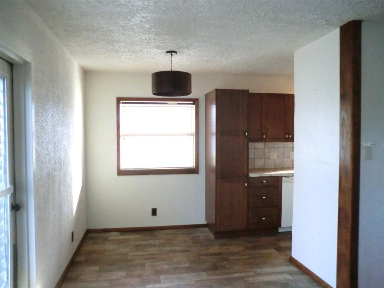 202 Bedford Trl #112 - Photo 4 of 18