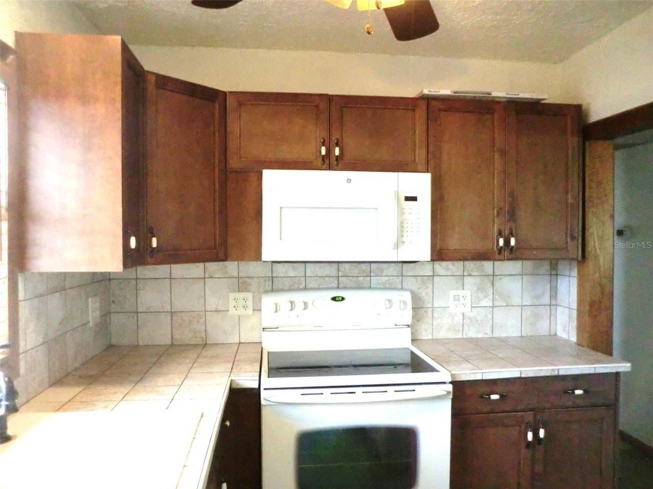 202 Bedford Trl #112 - Photo 7 of 18