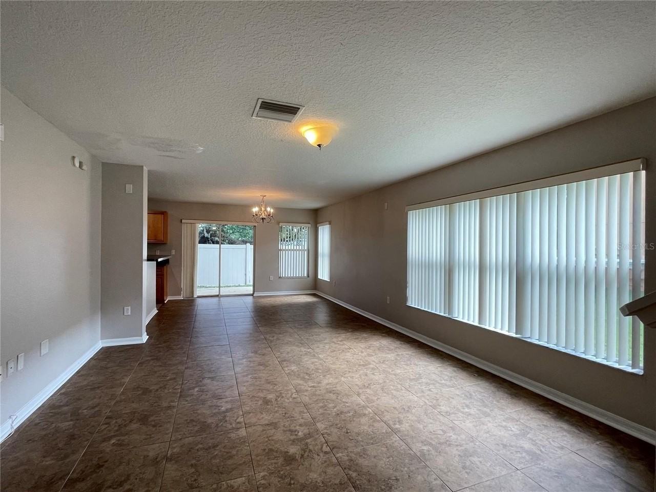10815 Great Carlisle Ct - Photo 2 of 8