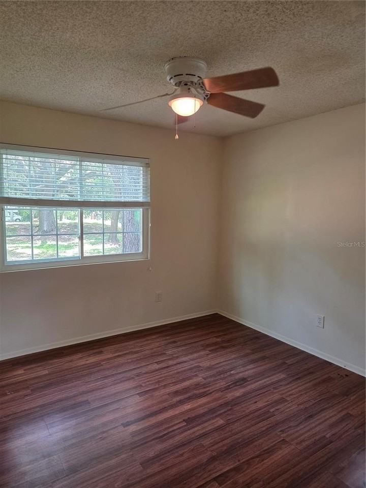 5809 J G Rogers Ln - Photo 5 of 15
