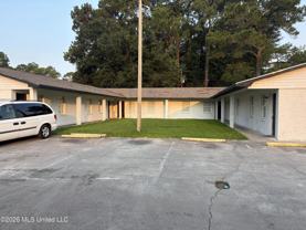 6525 Jasmine St Apt 4 #Apt 4 - Photo 1 of 1