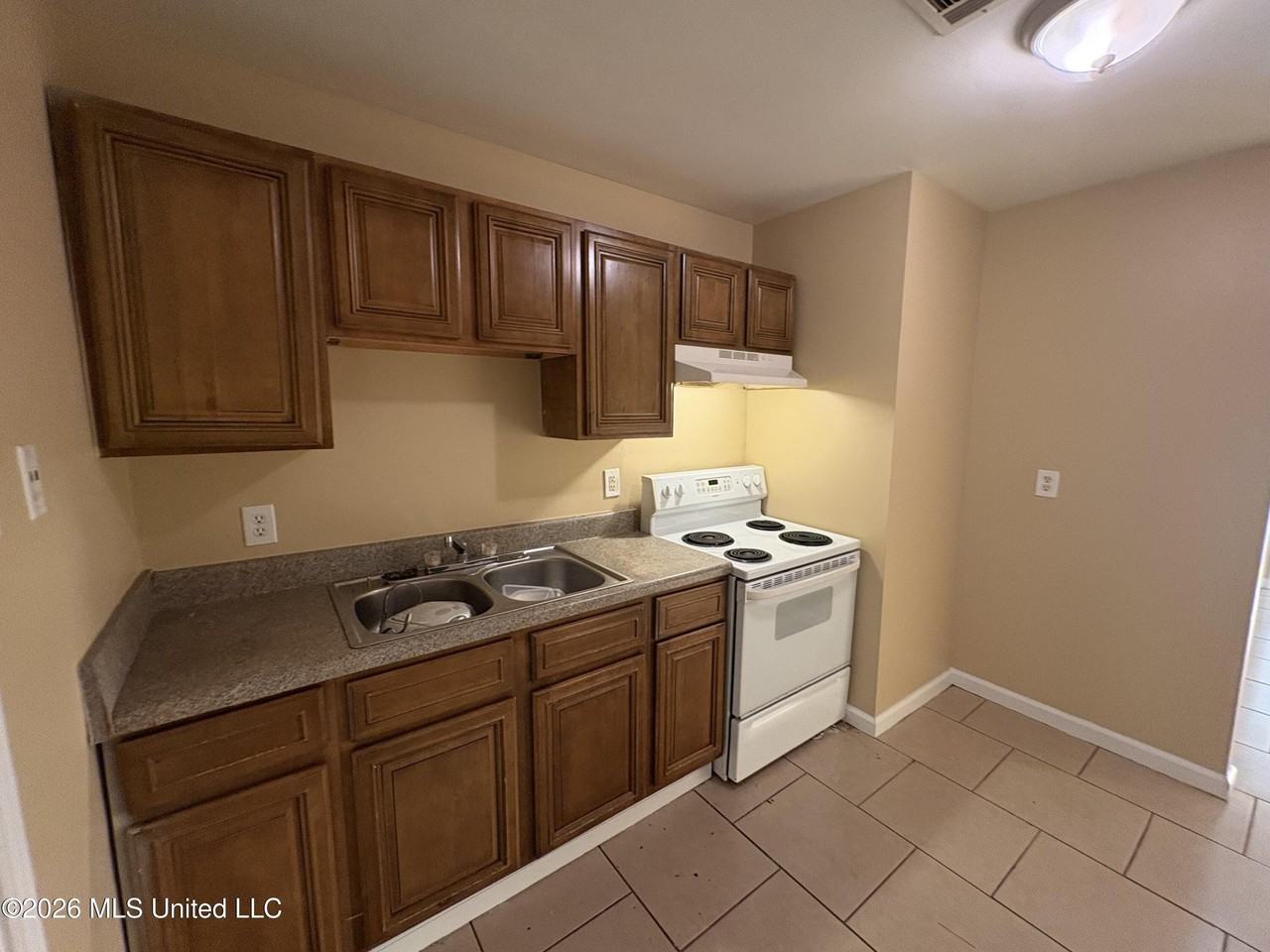 6525 Jasmine St Apt 4 - Photo 7 of 15