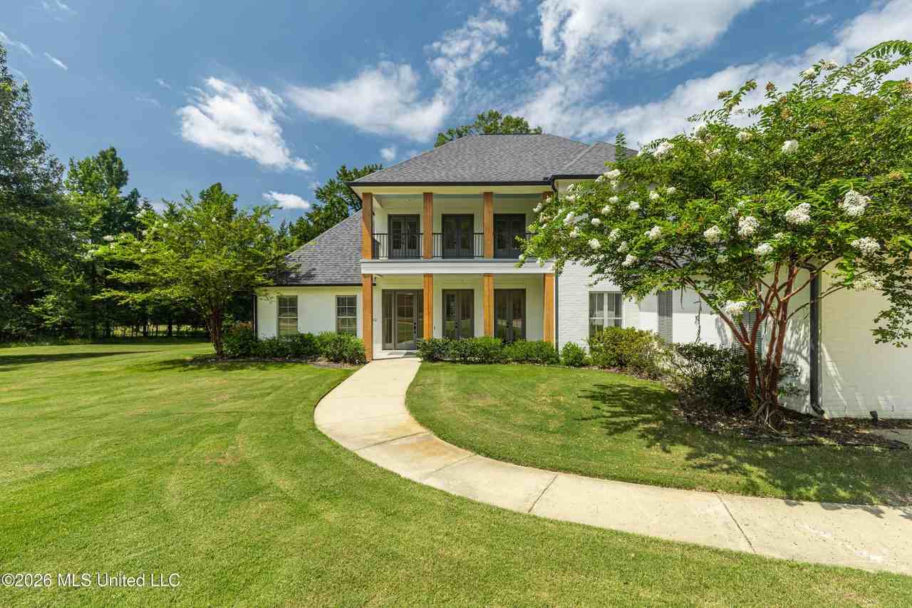 412 Dover Ln - Photo 5 of 50