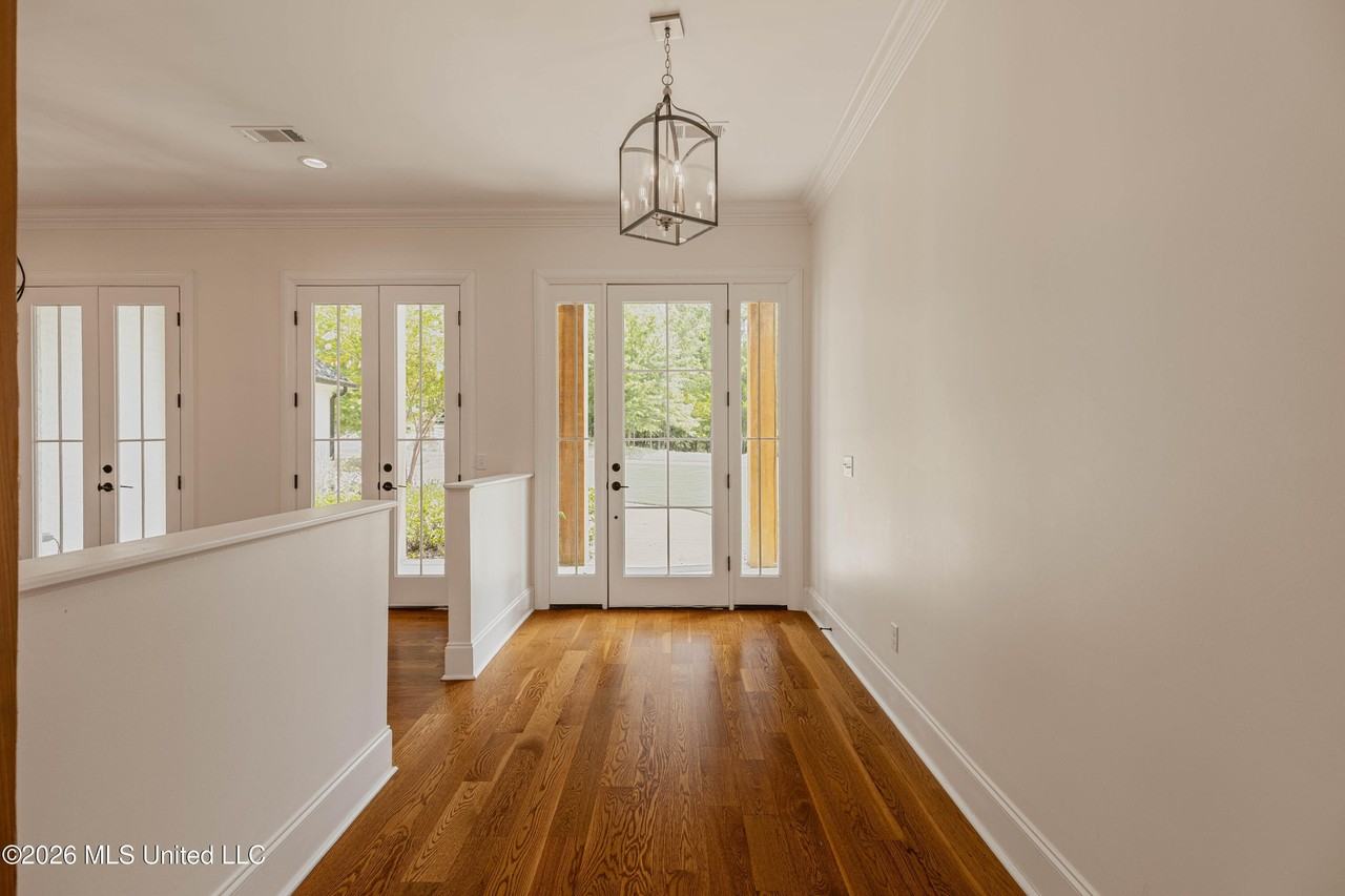 412 Dover Ln - Photo 7 of 50