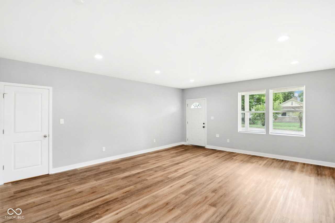 345, Unit A E Michigan Street - Photo 6 of 17