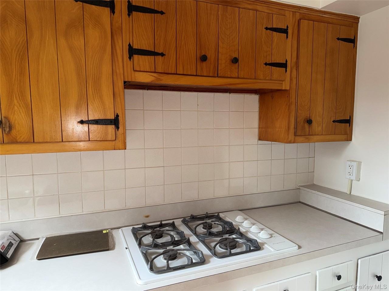 27 Bon Aire Cir #8301 - Photo 7 of 19
