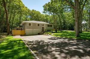 featured image of 26 Valleywood Rd