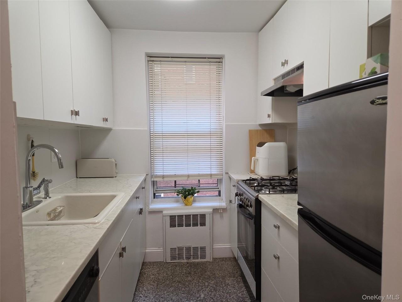 6712 Yellowstone Blvd #B15 - Photo 7 of 17