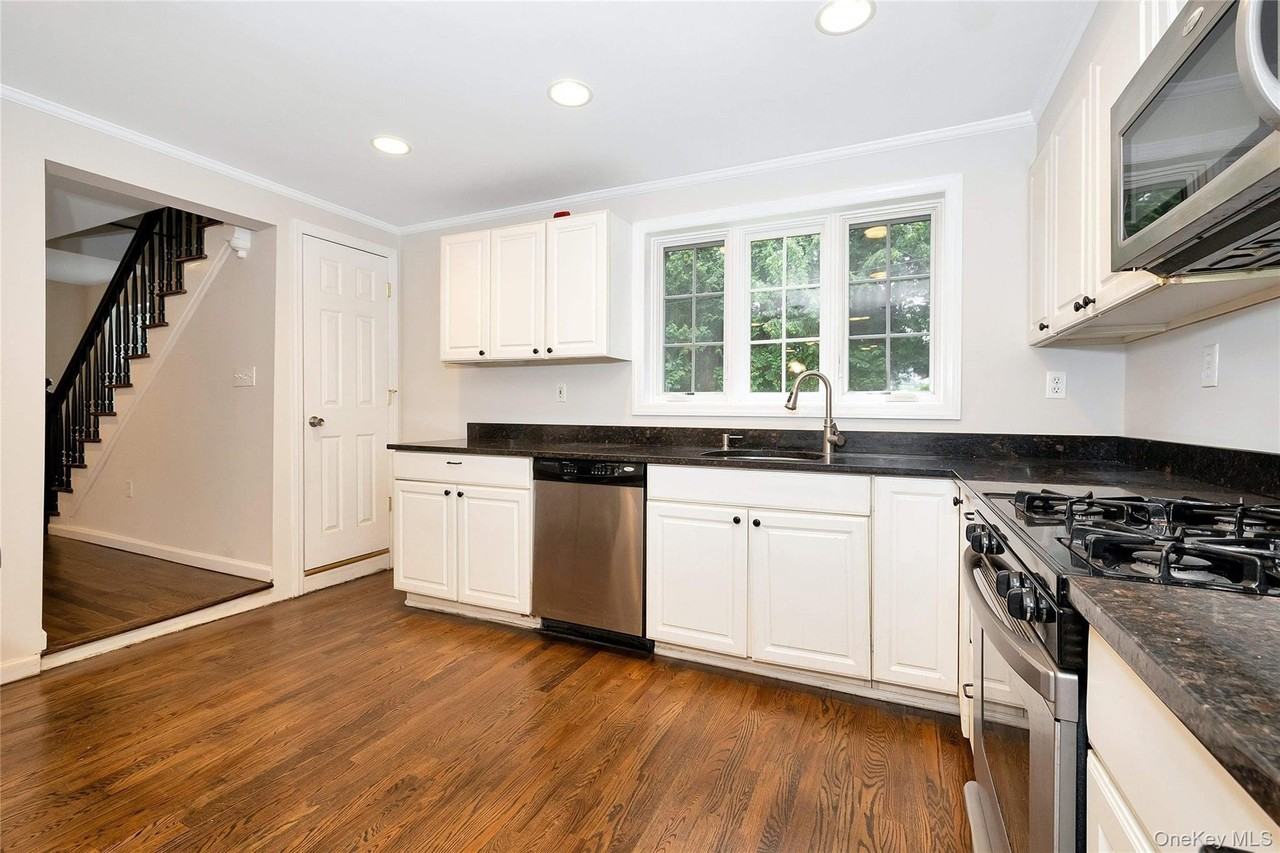181 Washington St - Photo 6 of 20