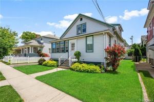 featured image of 218 Second Ave #1