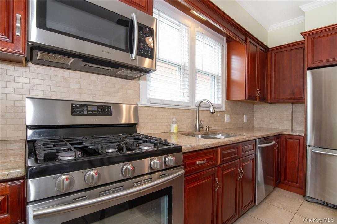 218 Second Ave #1 - Photo 6 of 20