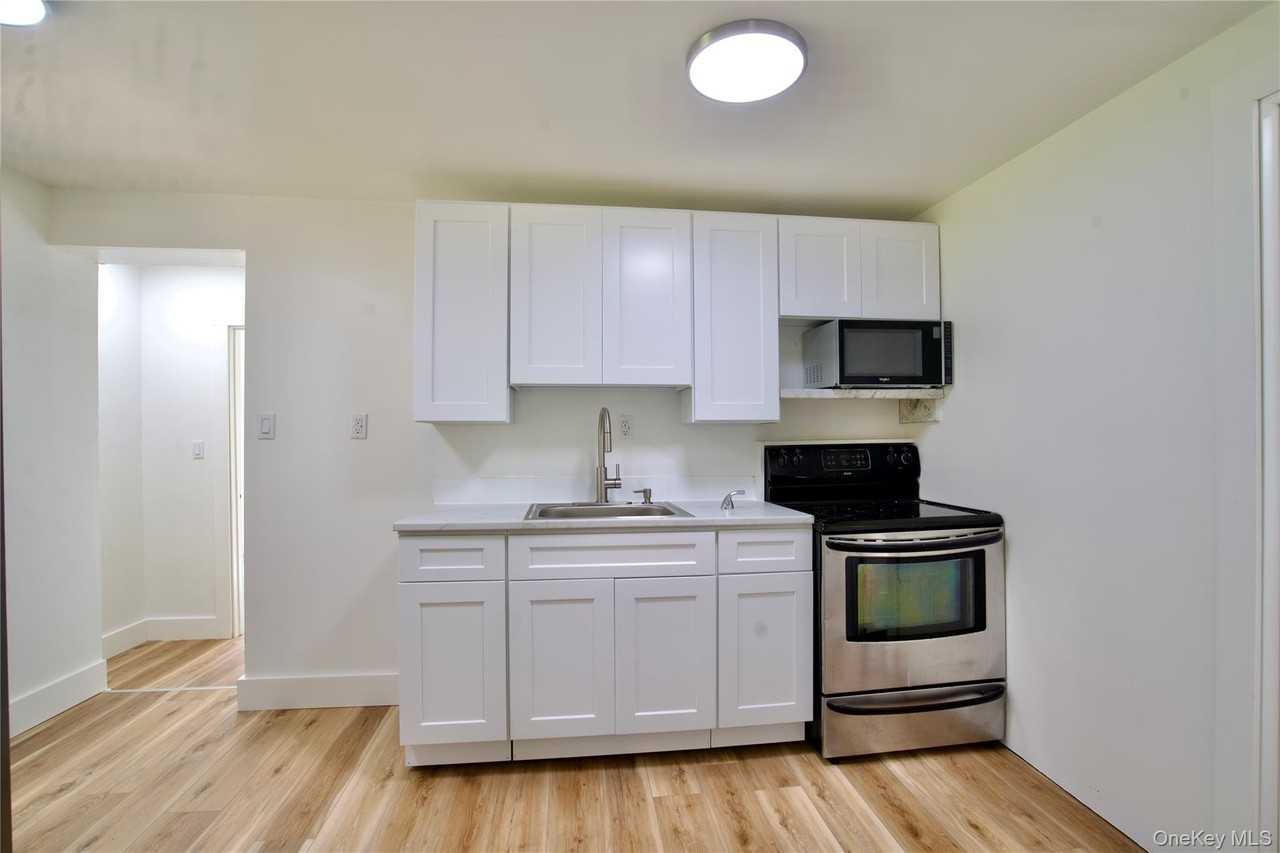 120 Main St #4D - Photo 6 of 15