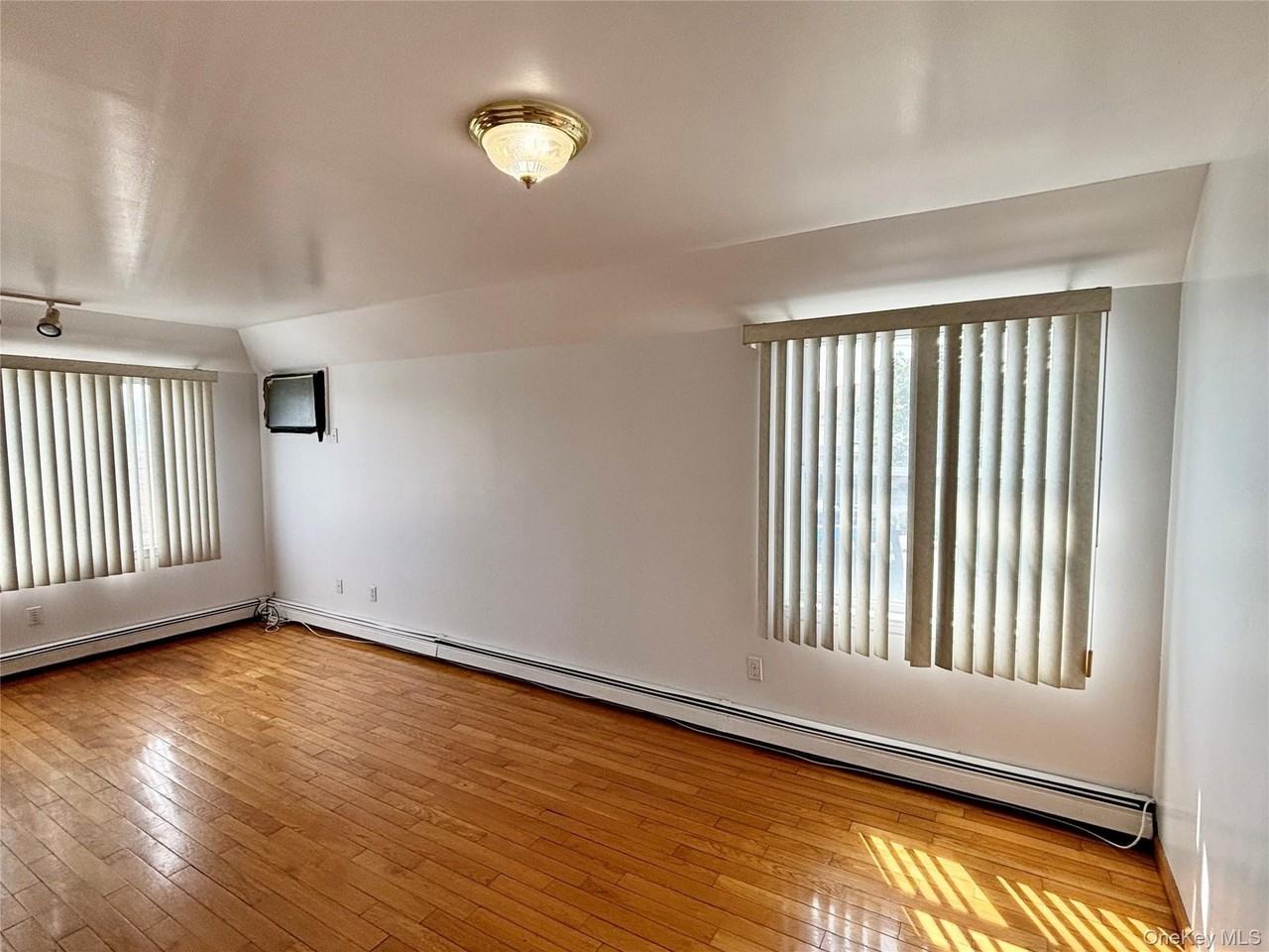 17745 Meadow Rd #2ndFL - Photo 4 of 12