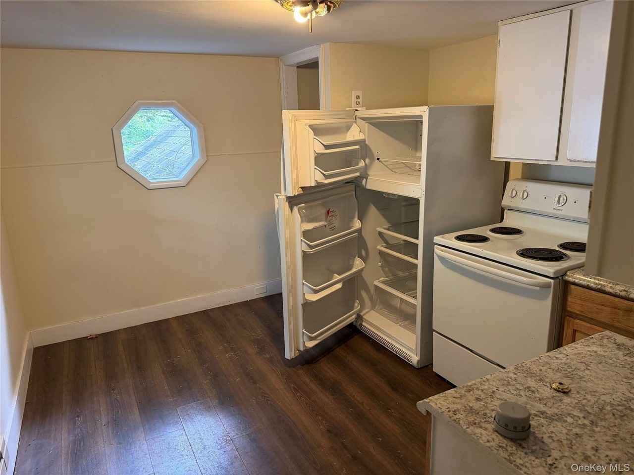 247 Sprague Ave - Photo 3 of 17