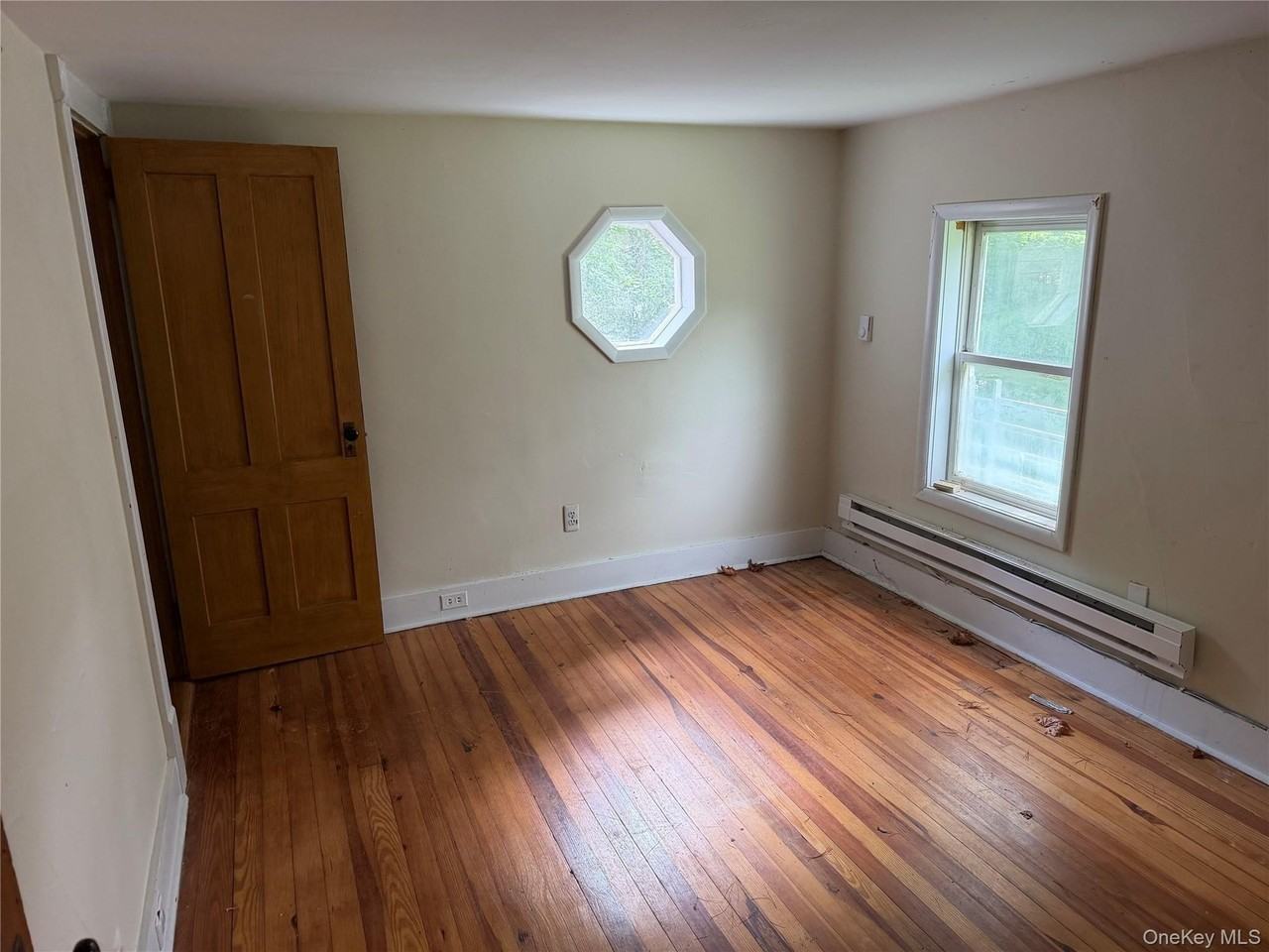 247 Sprague Ave - Photo 5 of 17