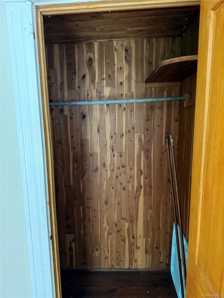 247 Sprague Ave - Photo 7 of 17