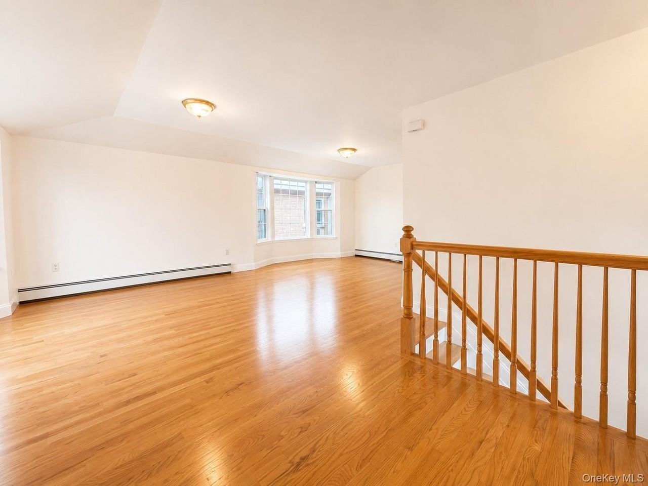 14925 15th Dr - Photo 3 of 10