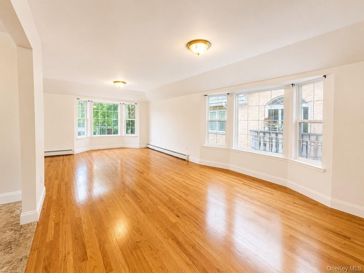 14925 15th Dr - Photo 4 of 10