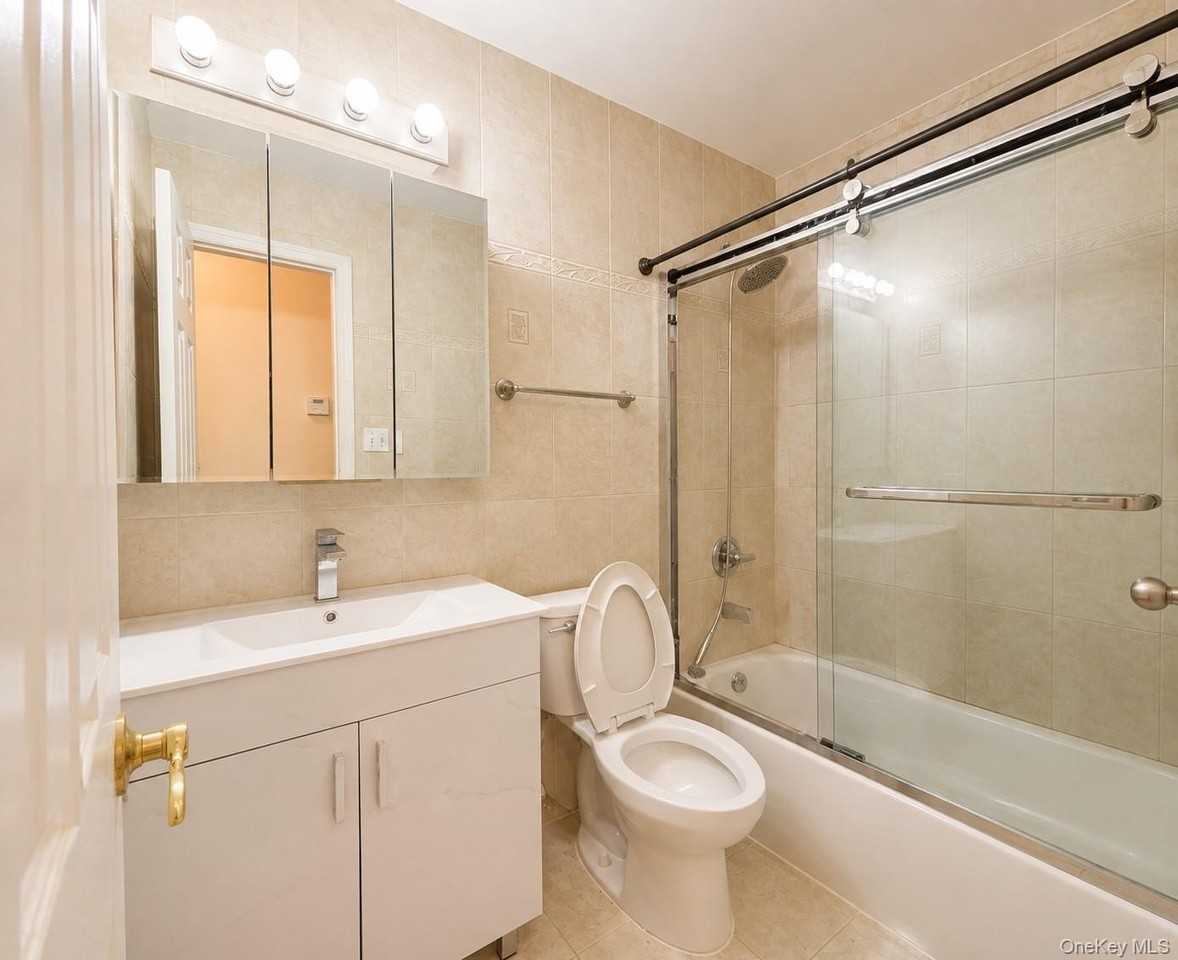14925 15th Dr - Photo 6 of 10