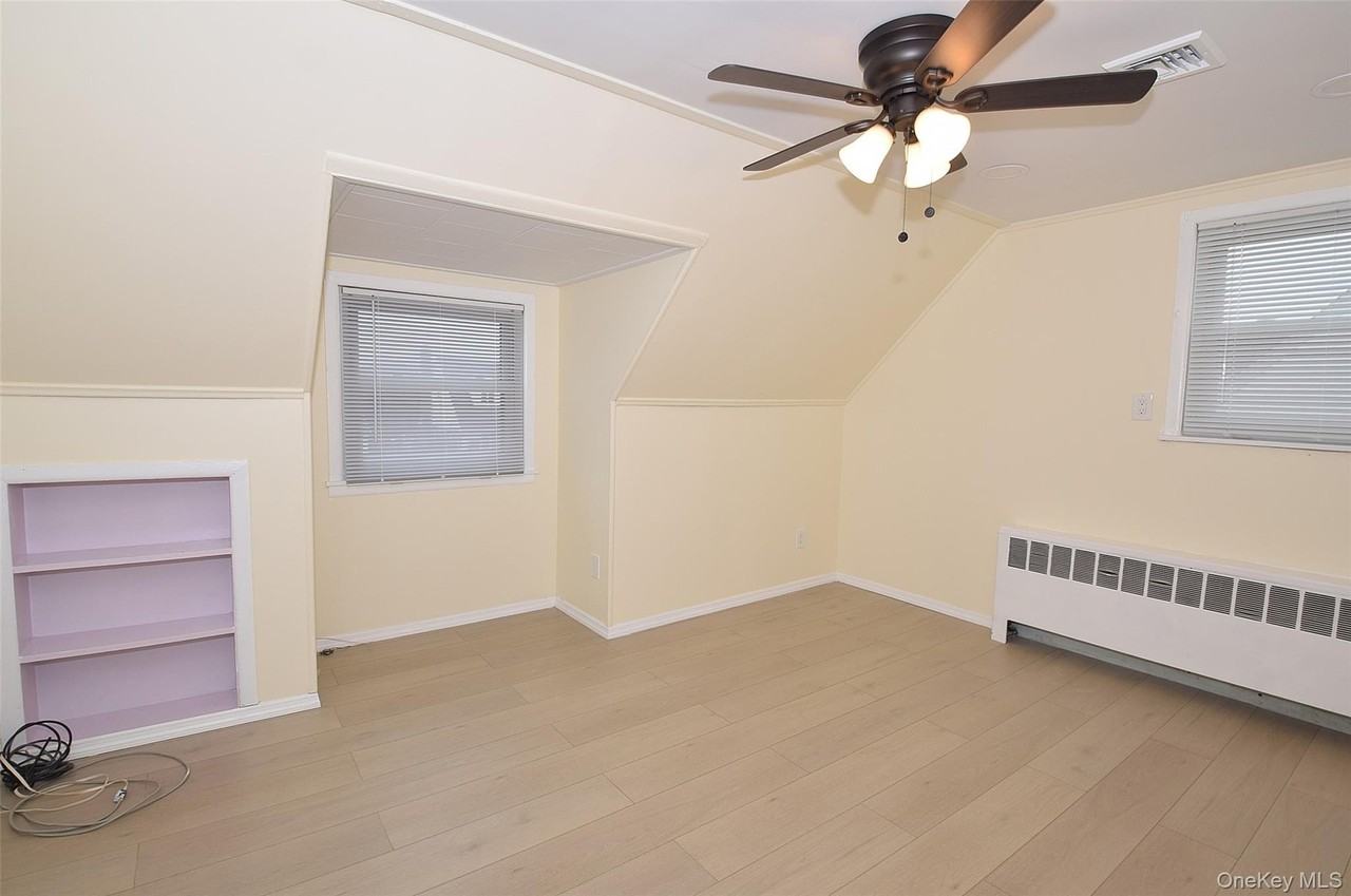 37 Amby Ave - Photo 7 of 13