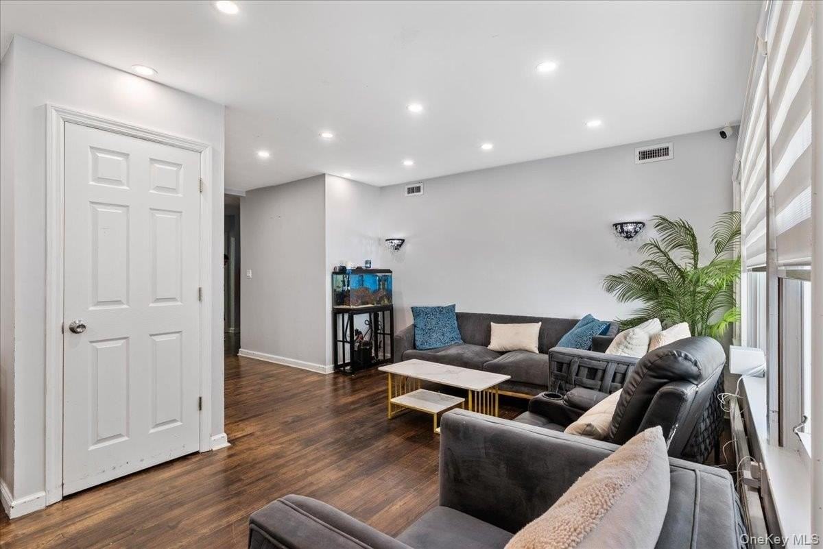 369 Island Ave - Photo 5 of 20