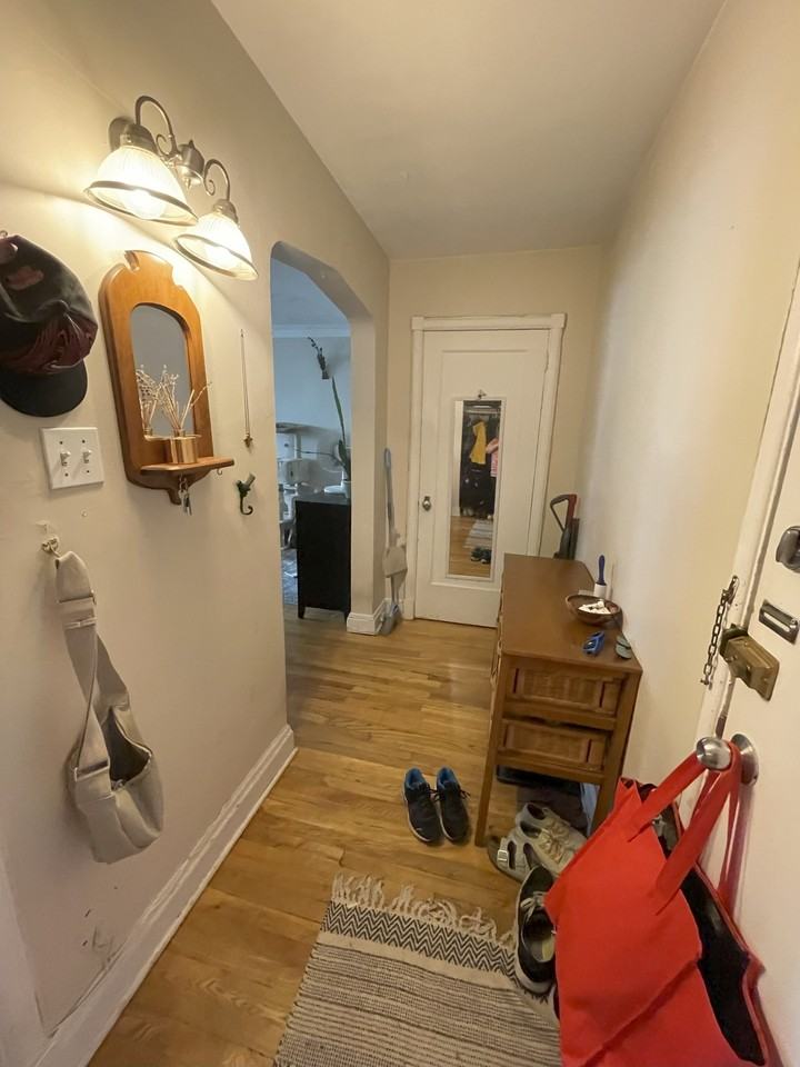 600 Laurier Avenue West #28 - Photo 3 of 10