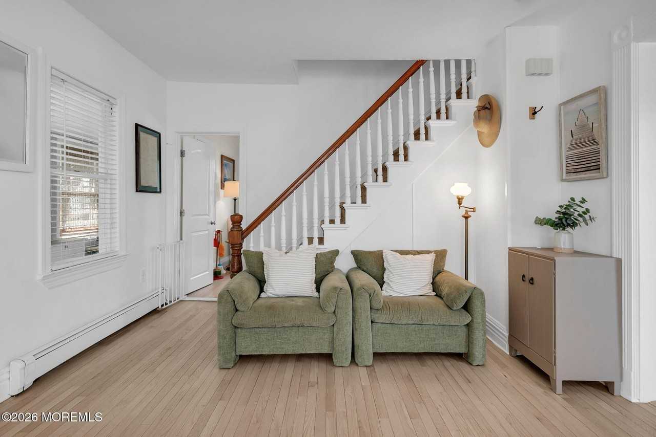 119 Atlantic Ave - Photo 3 of 22