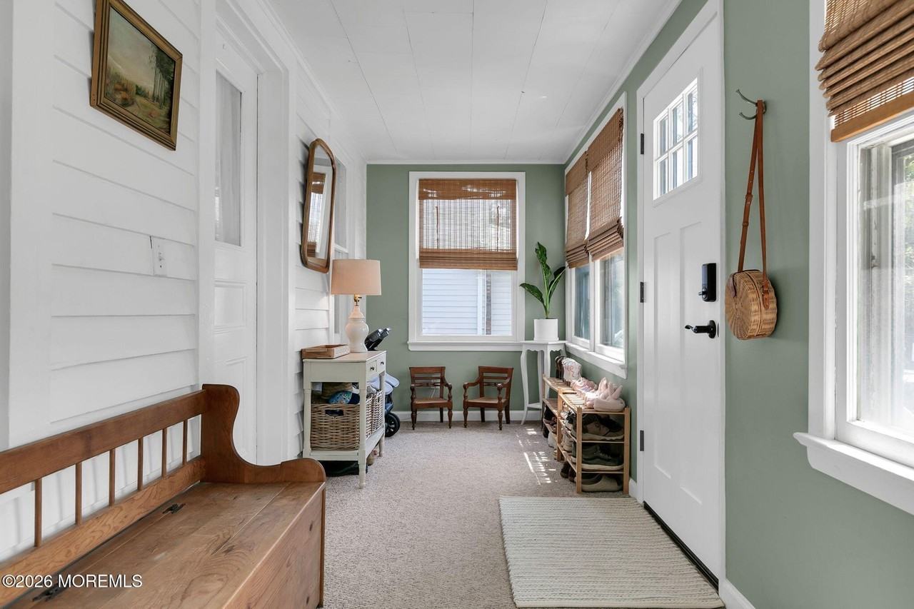 119 Atlantic Ave - Photo 5 of 22