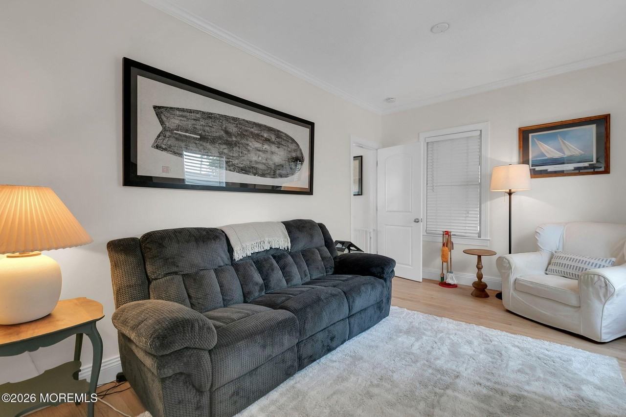 119 Atlantic Ave - Photo 7 of 22