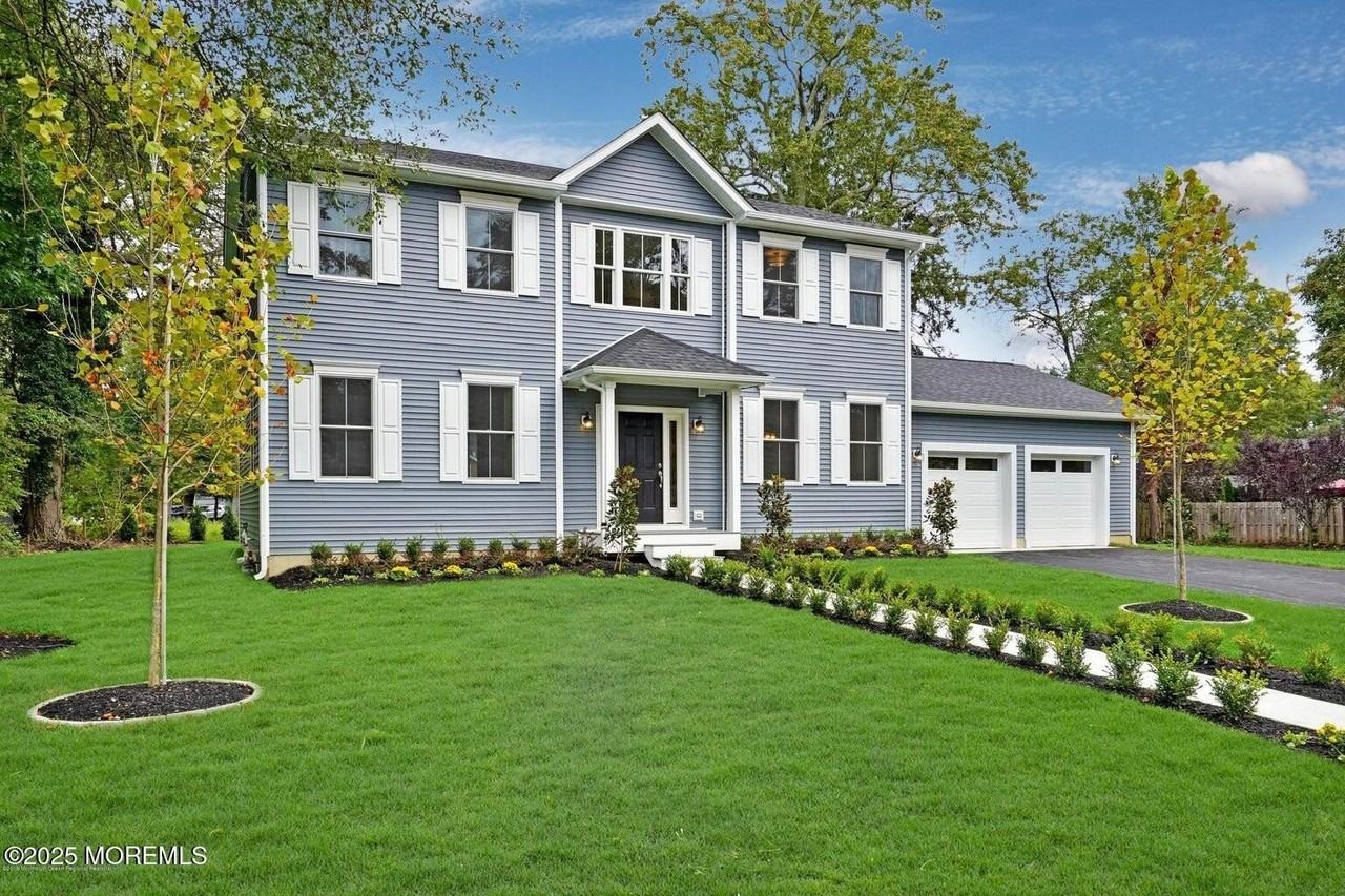 909 Bloomfield Ave