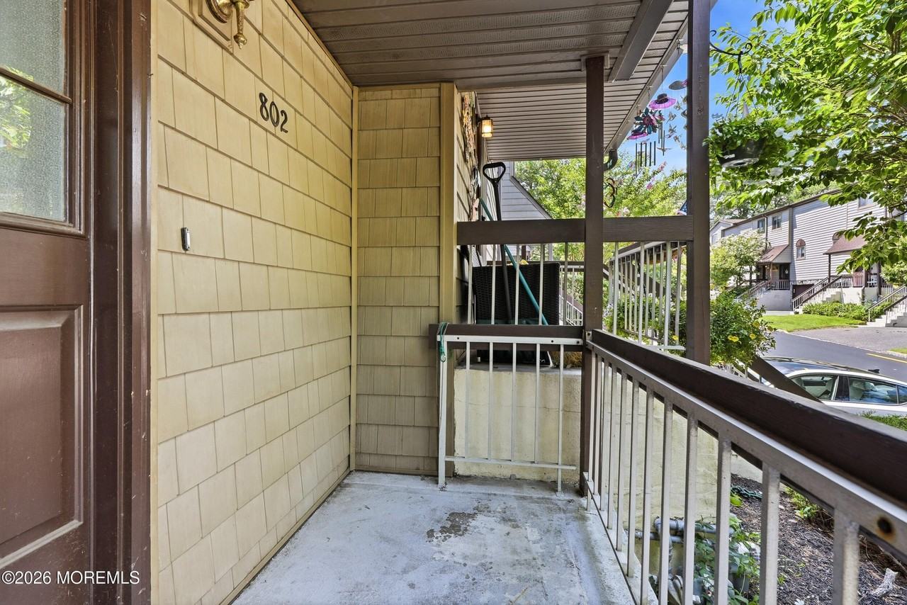 802 Alpine Trl - Photo 3 of 30