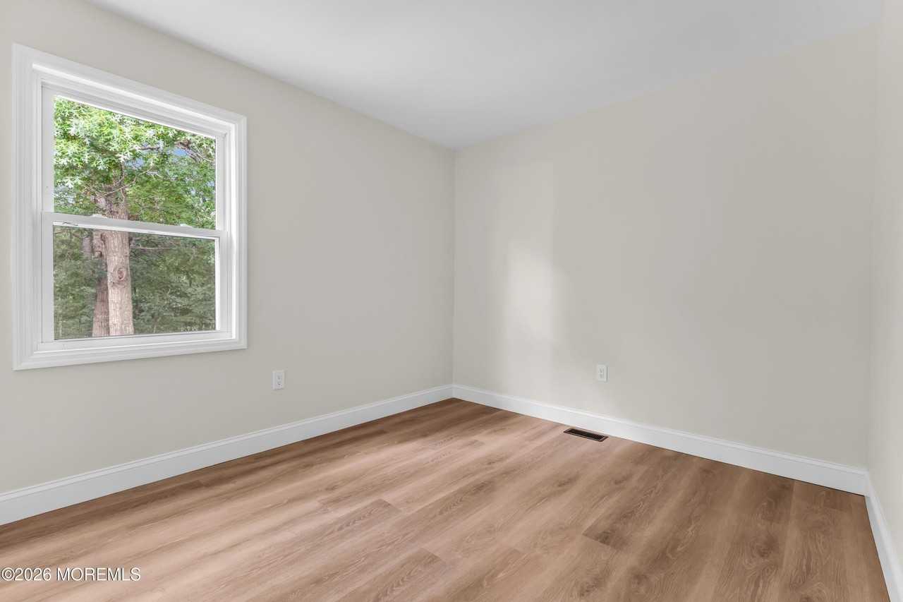 107 Tavistock Dr - Photo 7 of 15