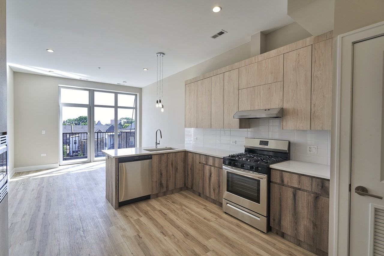 4149 S Cottage Grove Ave #312 - Photo 3 of 6