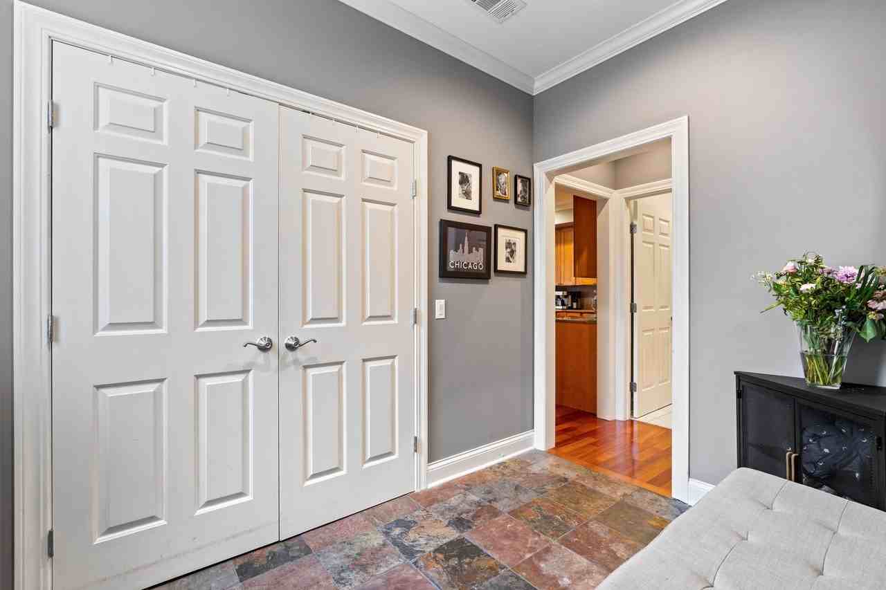 1056 W Lawrence Ave #2C - Photo 2 of 20